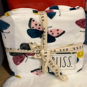 Rae Dunn Plush Blanket Queen size